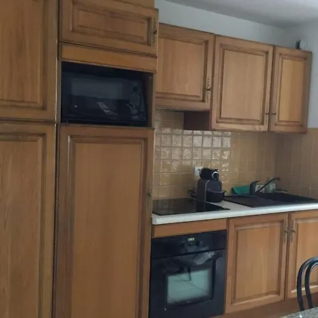 T2 Bis, Calme, Plein Centre De Luchon, Avec Balcon Et Garage Bagnères-de-Luchon