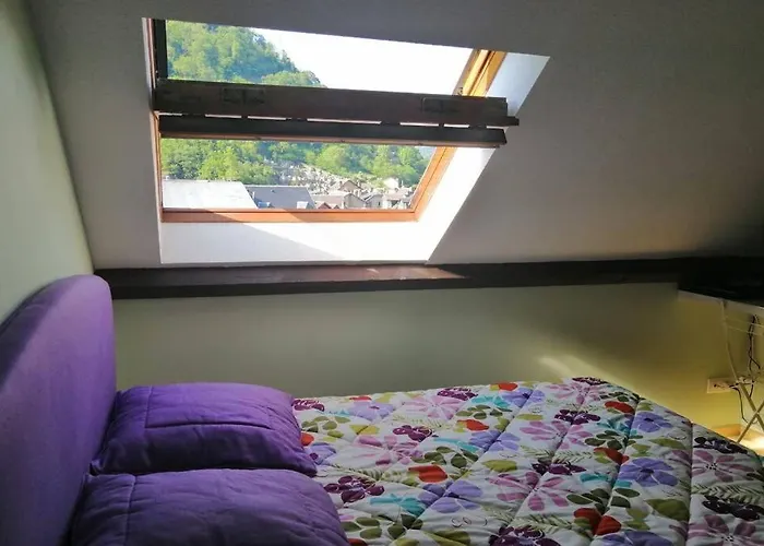 T2 Bis, Calme, Plein Centre De Luchon, Avec Balcon Et Garage Apartman *