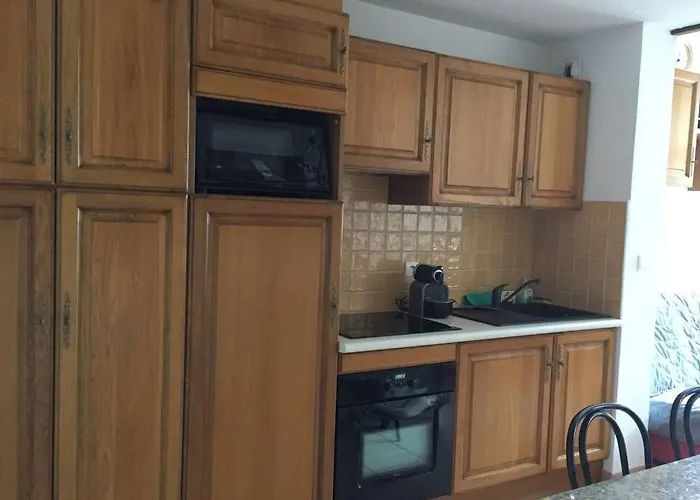 T2 Bis, Calme, Plein Centre De Luchon, Avec Balcon Et Garage Bagnères-de-Luchon